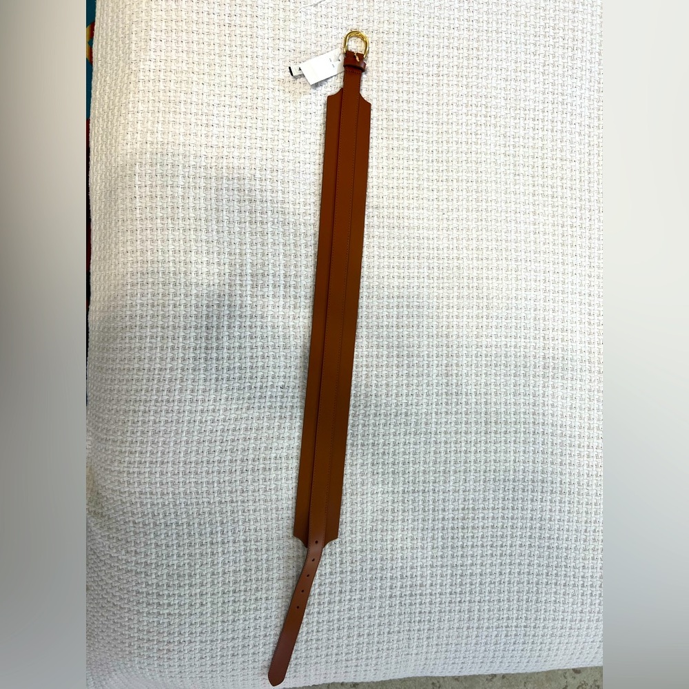 Loft brown belt with gold accents. Size xs/s.